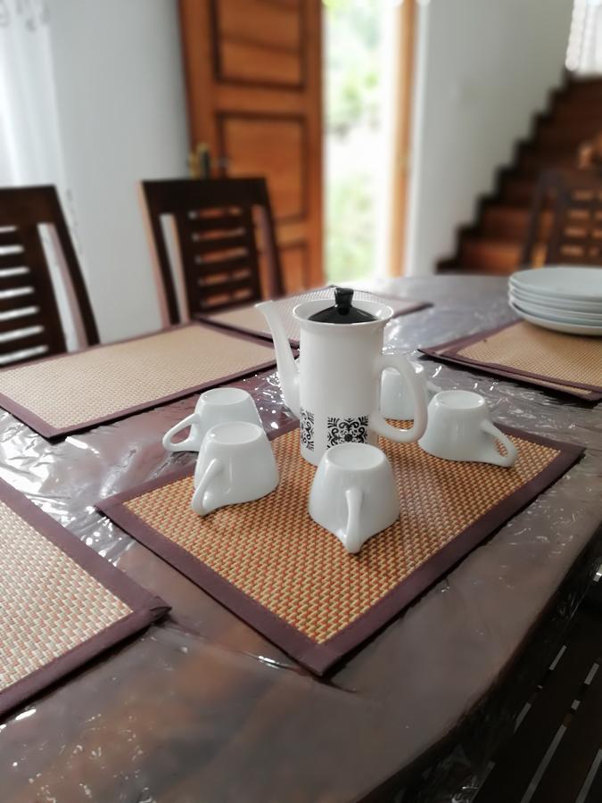 Air Port 5 Minutes Super Clean Upul Bed & Breakfast Negombo Dış mekan fotoğraf